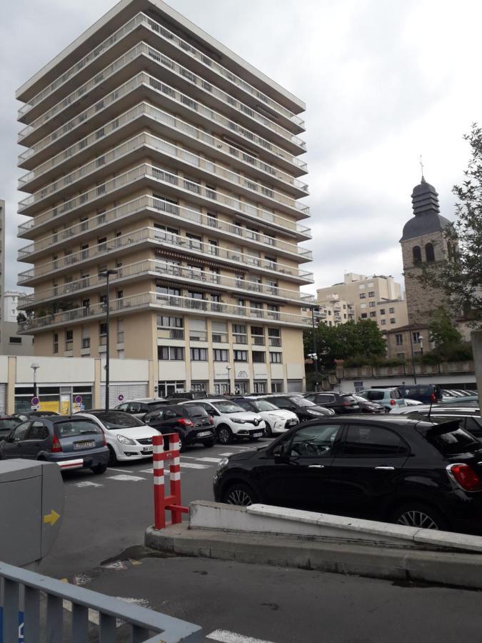 Appartement Hyper Centre Avec Garage Saint-Etienne  Luaran gambar